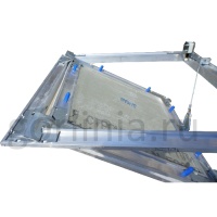 Люк под покраску Ультра 200*200 в раме уголок